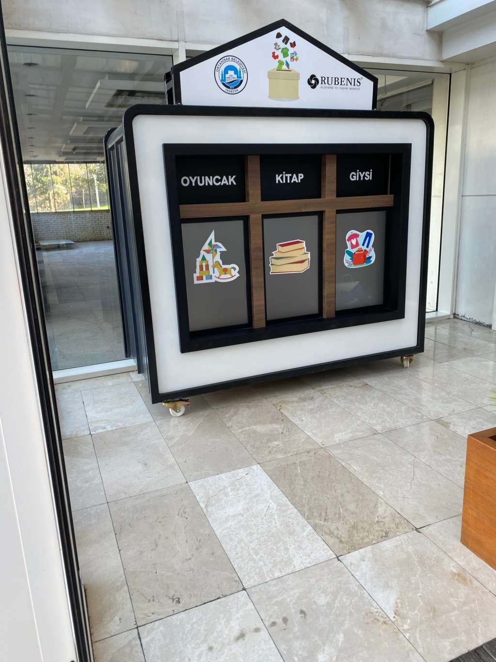 Rubenis’te belediye hamlesi